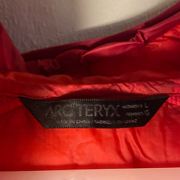 Woman’s large Arcteryx cerium down jacket - Picture 3 of 6